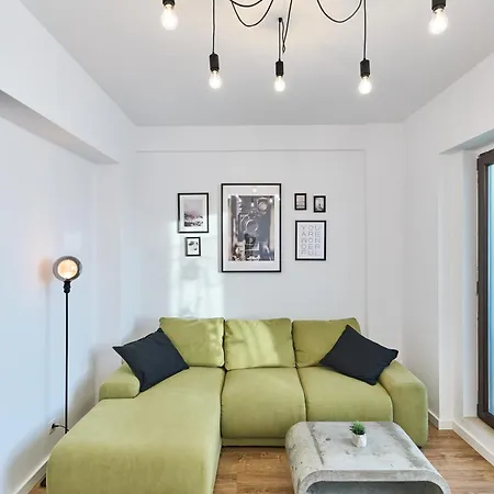 Lakeside Serenity Apartment Bucharest