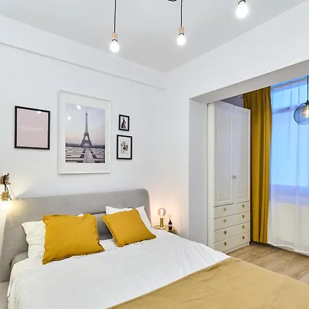 Lakeside Serenity Апартаменты